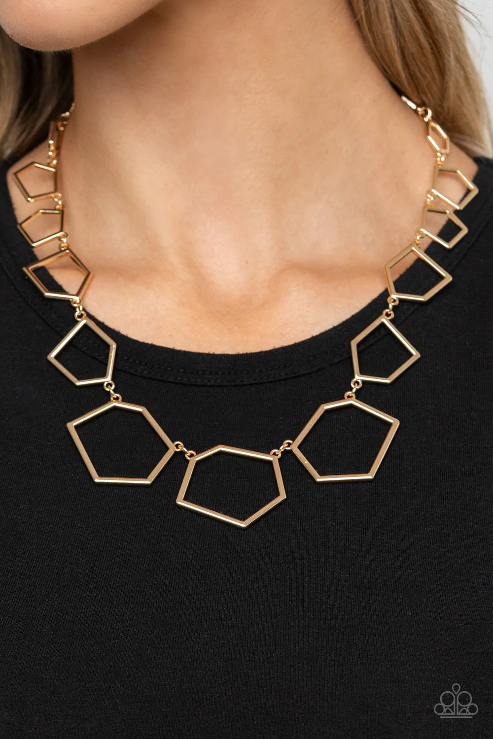 Full Frame Fashion - Gold Necklace
